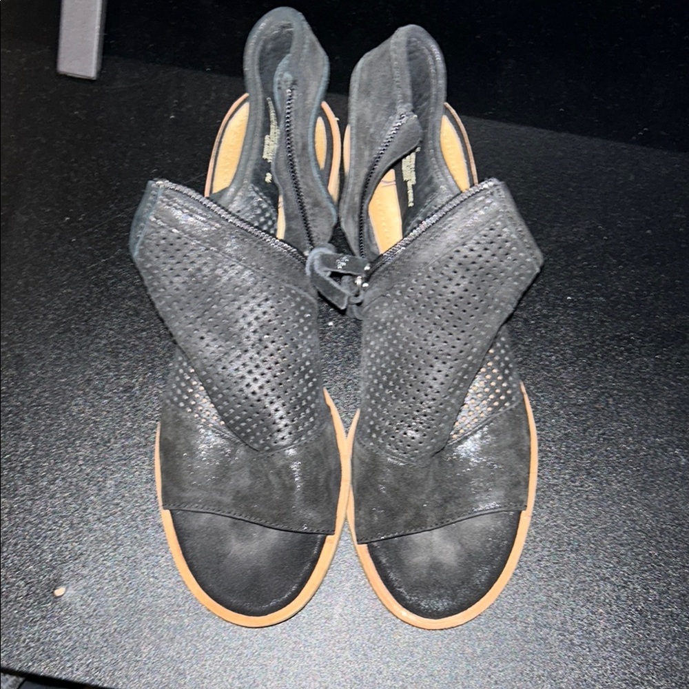 Sofft Black Heels Elegant Design